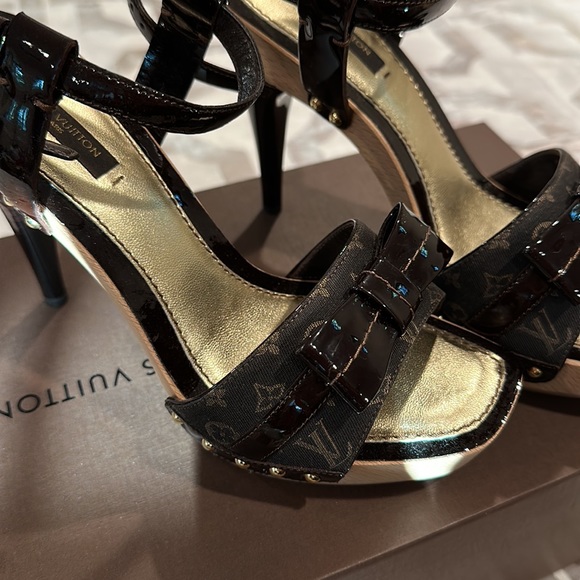 Louis Vuitton  high heels, in brown color size 37 - Picture 2 of 5